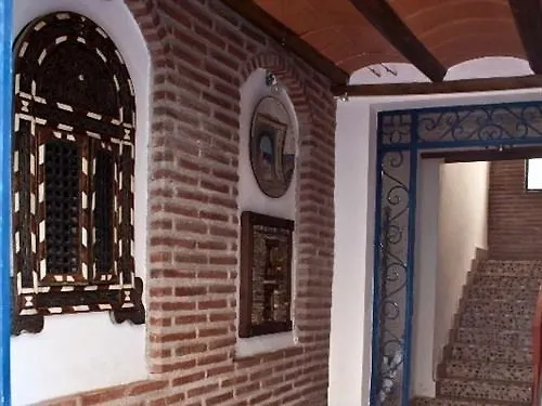 Posada Alpujarra Sol 奥尔希瓦 招待所